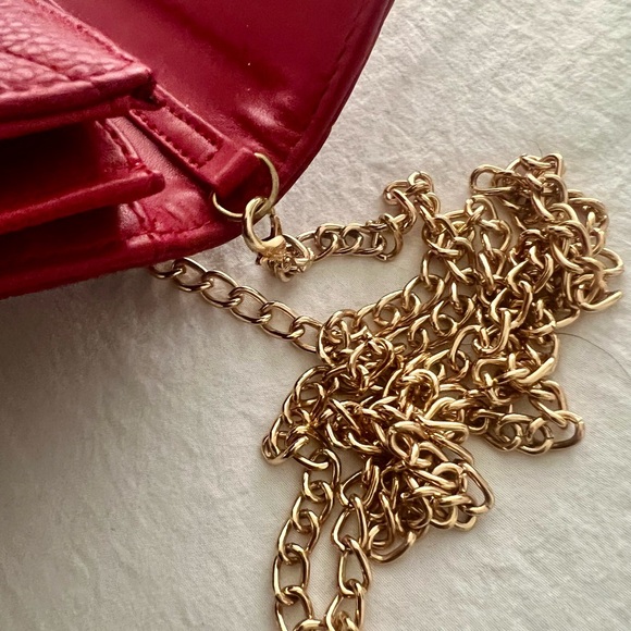 👑✅PRICE FIRM✅ Red Fashion Designer WOC Crossbody Bag. - Picture 11 of 17